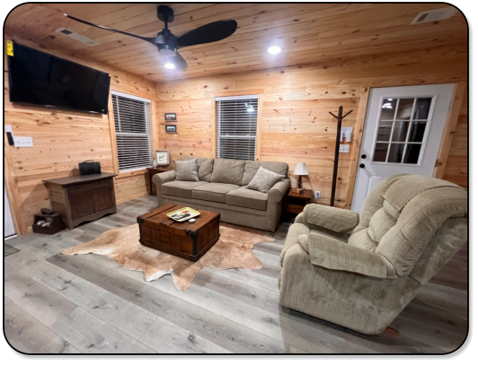 Peaceful lake near Beautiful wood surronding the M & M Outdoors Campground.
