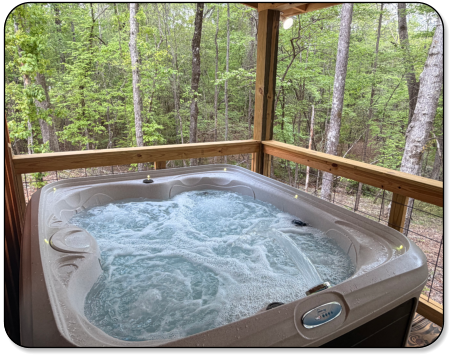 Beautiful rustic cabin at M & M Outdoors Campground