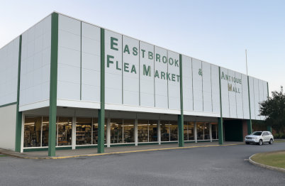 Outside view of the Eastbrook Flea Market and Antique Mall